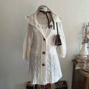 White cable knit hooded cardigan